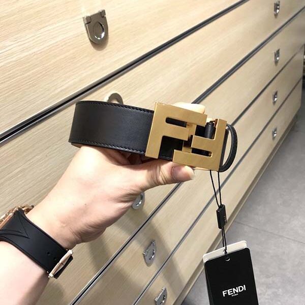 a貨fendi 寬皮帶進口黑色小牛皮