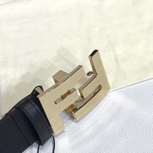 a貨fendi 寬皮帶進口黑色小牛皮
