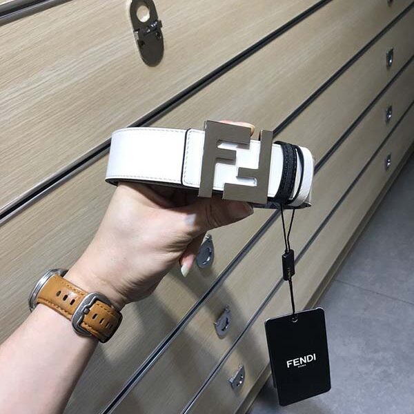 高仿新款fendi 鉚釘扣皮帶