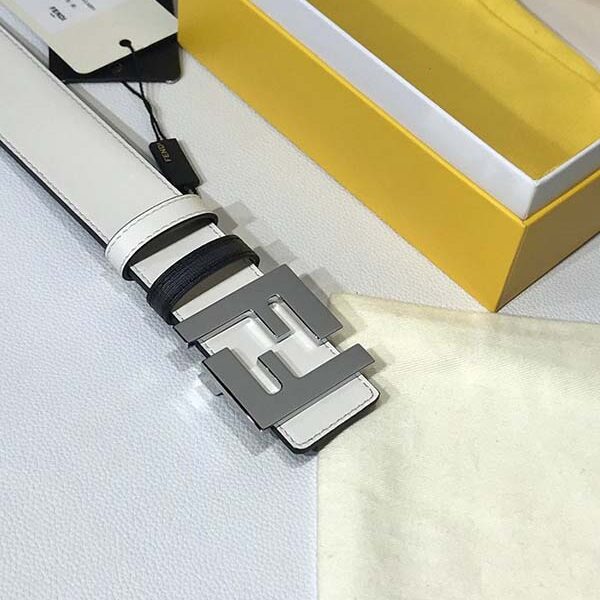 高仿新款fendi 鉚釘扣皮帶