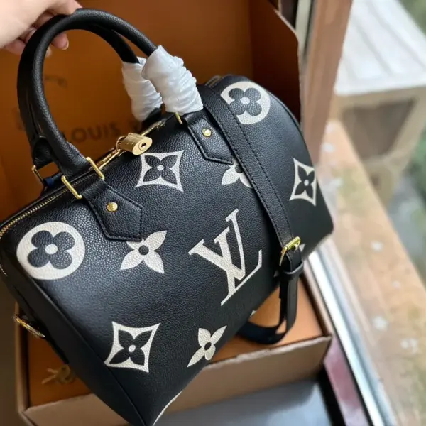 lv高仿 2022 全新 Speedy 25 枕頭包LV Speedy nano 枕頭包25