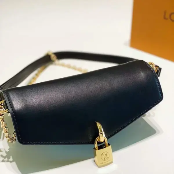 LV高仿 PADLOCK ON STRAP老花拼色手機包手提單肩斜挎包眼鏡盒腋下包尺寸