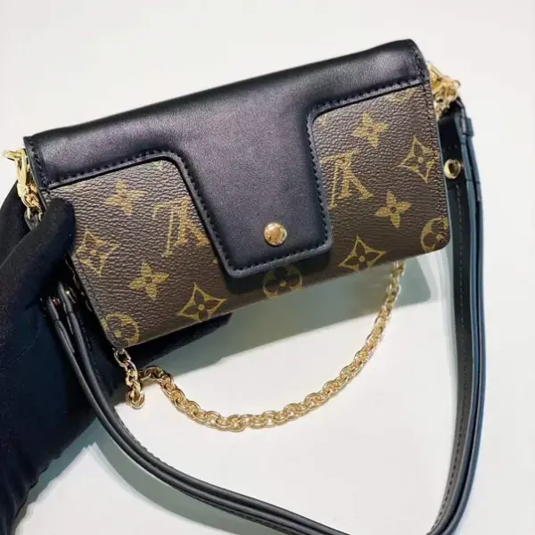 LV高仿 PADLOCK ON STRAP老花拼色手機包手提單肩斜挎包眼鏡盒腋下包尺寸