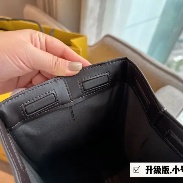 芬迪高仿家新品摺紙 購物袋高仿2023