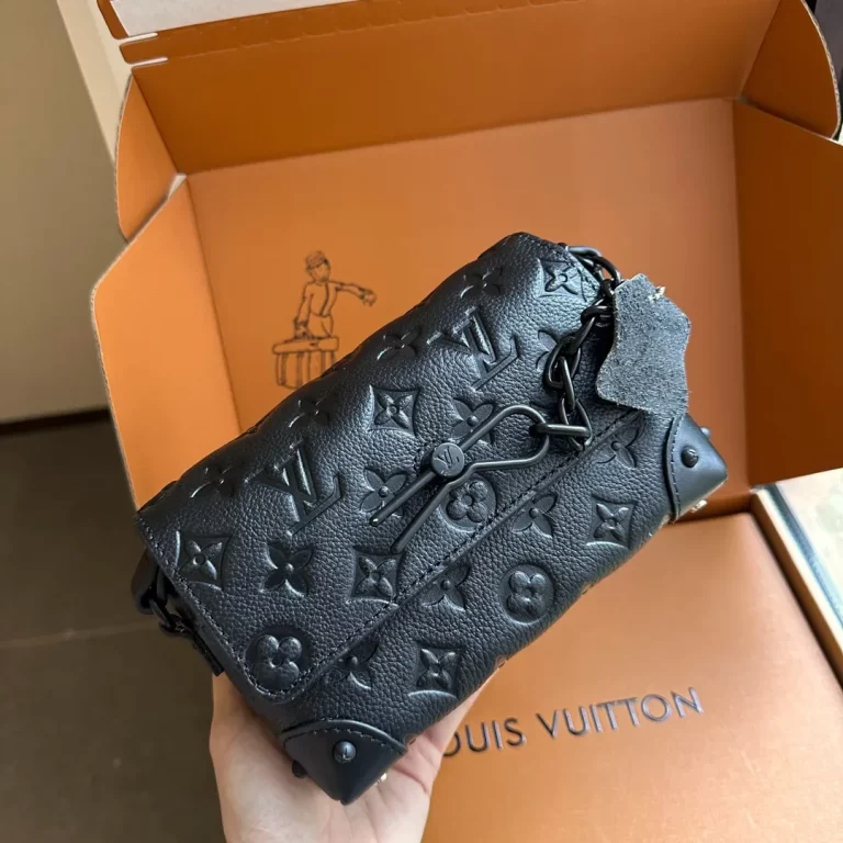 lv2023高仿迷你斜背包 經典系列 男女皆可 時尚百搭 是每個酷酷的女孩 潮酷的男孩 日常出街首選 尺寸18 11