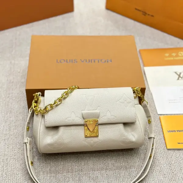lv高仿LOUIS VUITTON Favorite 餃子包高仿頂級原單 非常低調耐看 全皮質感滿滿 多種背法 可鹽可甜 尺寸23 14cm