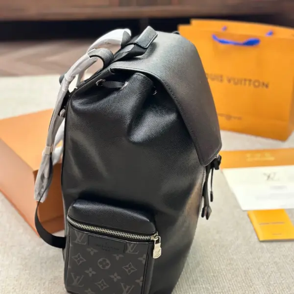 lv高仿 Discovery百搭通勤經典老花帆布拼牛皮雙肩包 LV最好看的雙肩包出差旅行必備超酷COOL