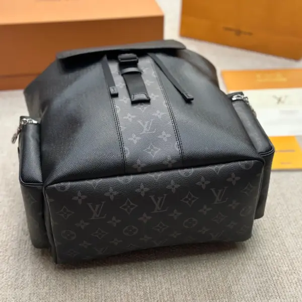 lv高仿 Discovery百搭通勤經典老花帆布拼牛皮雙肩包 LV最好看的雙肩包出差旅行必備超酷COOL