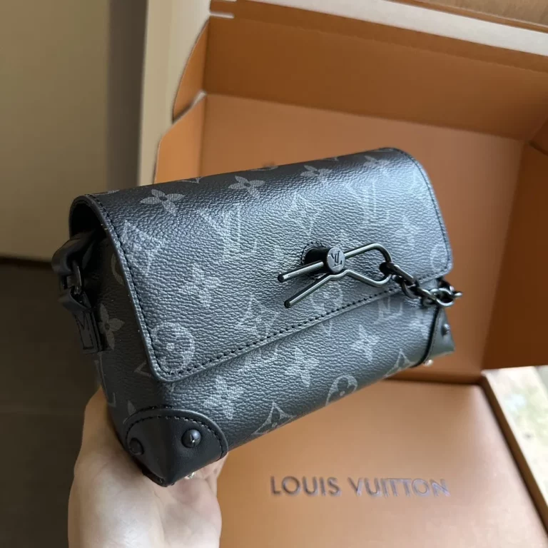 lv2023高仿迷你斜背包 經典系列 男女皆可 時尚百搭 是每個酷酷的女孩 潮酷的男孩 日常出街首選 尺寸18 11
