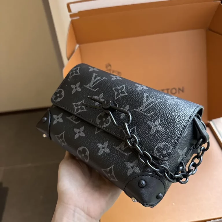 lv2023高仿迷你斜背包 經典系列 男女皆可 時尚百搭 是每個酷酷的女孩 潮酷的男孩 日常出街首選 尺寸18 11