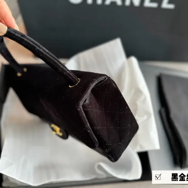 小香家香奈兒高仿 黑金絲絨包敢高仿!最好看的Vintage中古款式