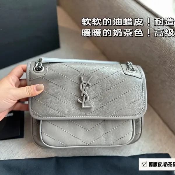 ysl高仿 niki 皮料軟糯質感〰️進口牛皮！質感真的不一般！說真的niki真的太適合秋冬啦！22*18cm（小）