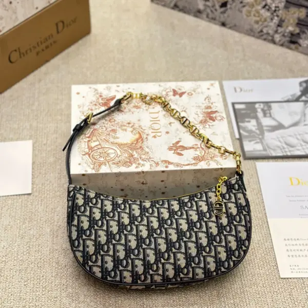 迪奧高仿Cocoach 蔻馳新品人氣王「通勤王」斜背單肩