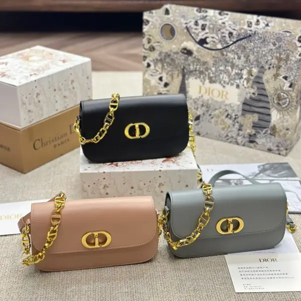 Dior新款蒙田高仿avenue2023年新款奶油蒙田 Avenue不是大白是一種奶油白jisoo 同款