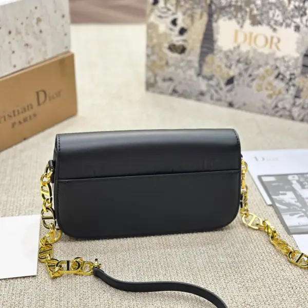 Dior新款蒙田高仿avenue2023年新款奶油蒙田 Avenue不是大白是一種奶油白jisoo 同款