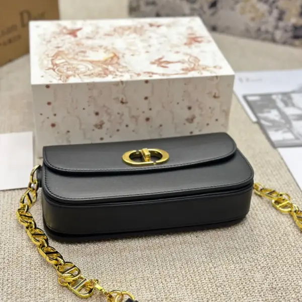Dior新款蒙田高仿avenue2023年新款奶油蒙田 Avenue不是大白是一種奶油白jisoo 同款
