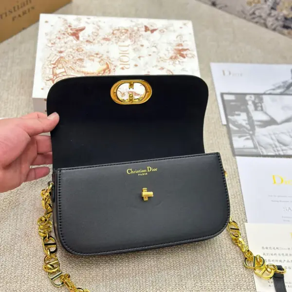 Dior新款蒙田高仿avenue2023年新款奶油蒙田 Avenue不是大白是一種奶油白jisoo 同款