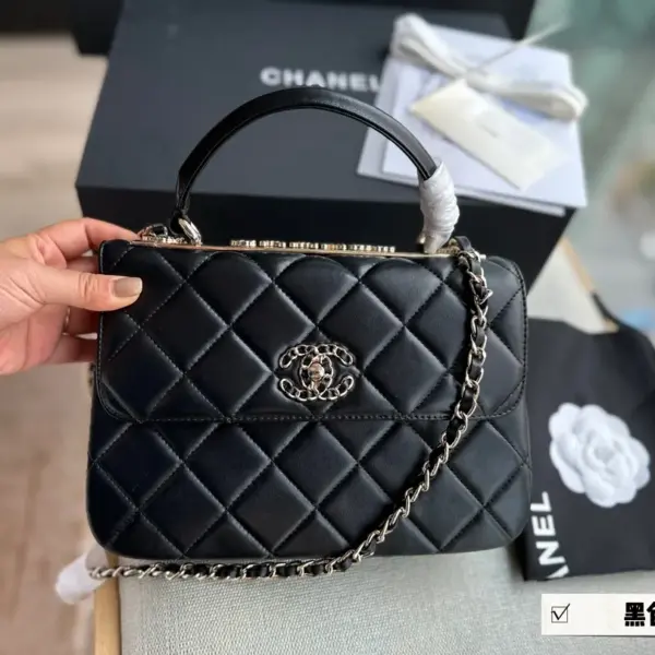 小香家高仿 trendy cc 風琴包系列！ 上身後超顯大氣，