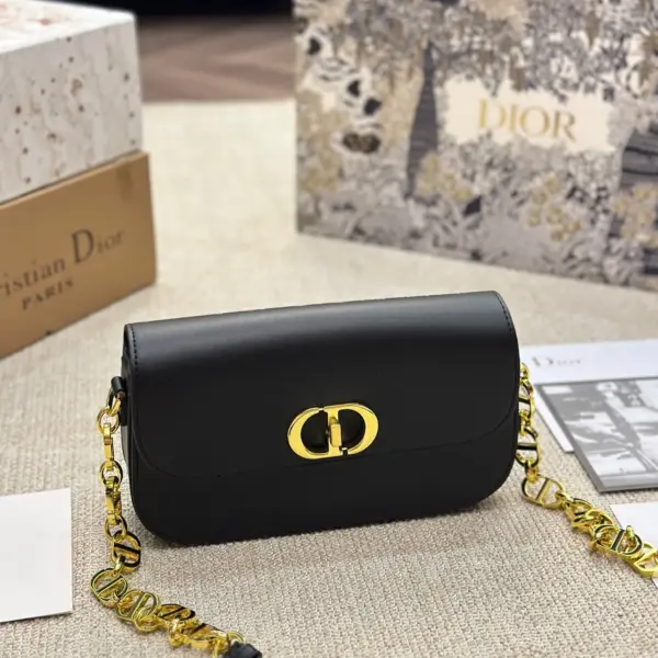 Dior新款蒙田高仿avenue2023年新款奶油蒙田 Avenue不是大白是一種奶油白jisoo 同款