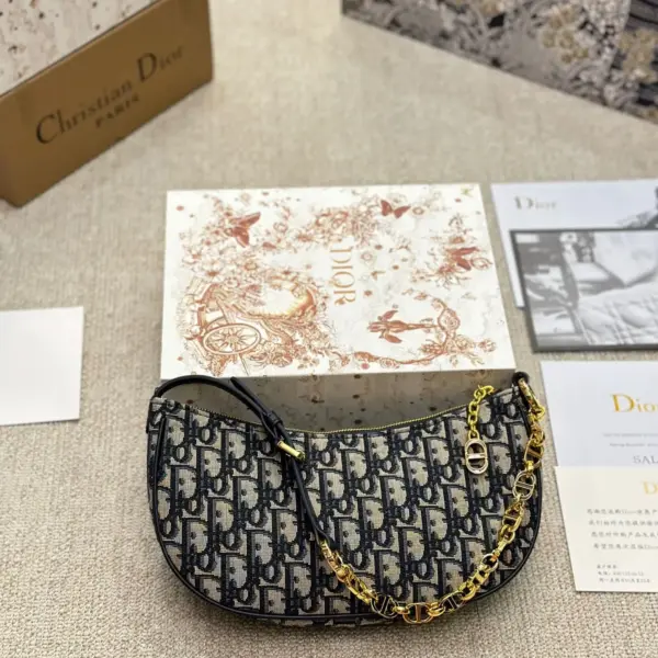 迪奧高仿Cocoach 蔻馳新品人氣王「通勤王」斜背單肩 13 迪奧高仿Cocoach 蔻馳新品人氣王「通勤王」斜背單肩