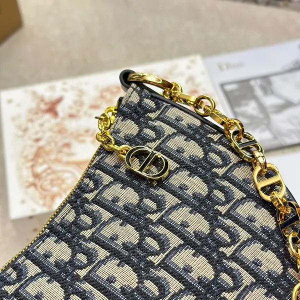 迪奧高仿Cocoach 蔻馳新品人氣王「通勤王」斜背單肩 14 迪奧高仿Cocoach 蔻馳新品人氣王「通勤王」斜背單肩