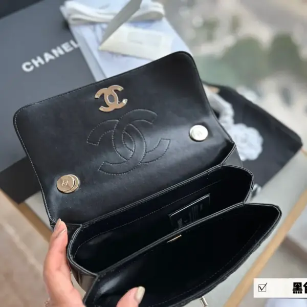 小香家高仿 trendy cc 風琴包系列！ 上身後超顯大氣，