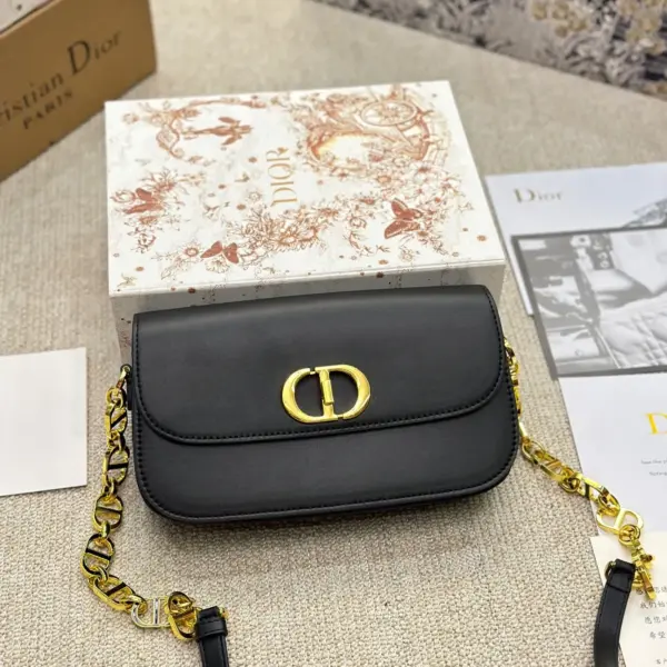 Dior新款蒙田高仿avenue2023年新款奶油蒙田 Avenue不是大白是一種奶油白jisoo 同款
