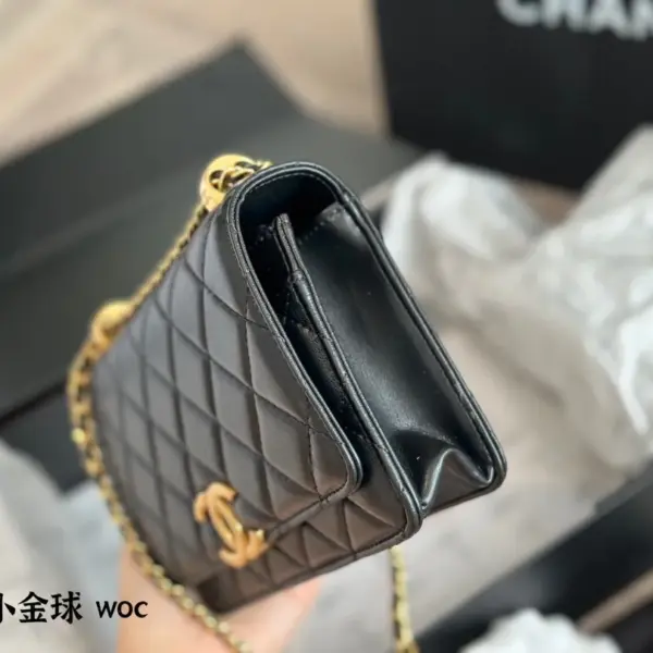 香奈兒高仿2021早秋新款雙小金球woc樣和19woc雙小金球這次新出的設計