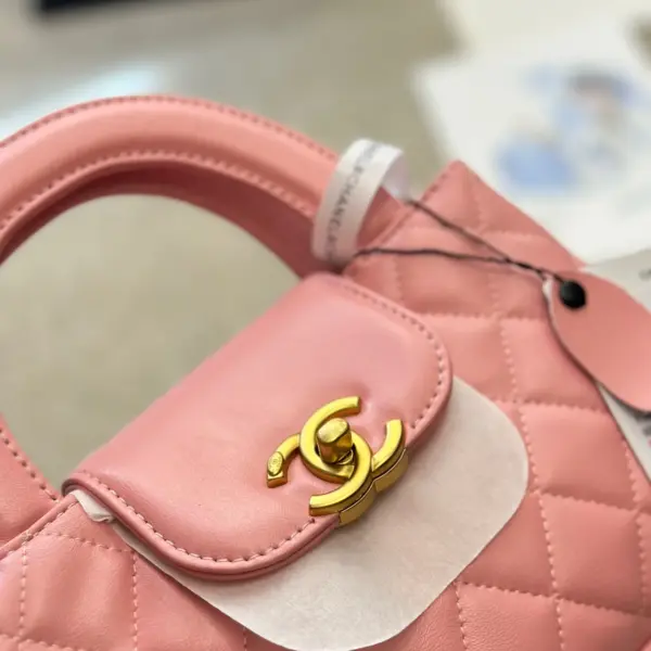 Chanel23k高仿新款本季的“最眼包”Chanel / 香奈兒 23K kelly大號鏈條包小羊皮 顔色集合