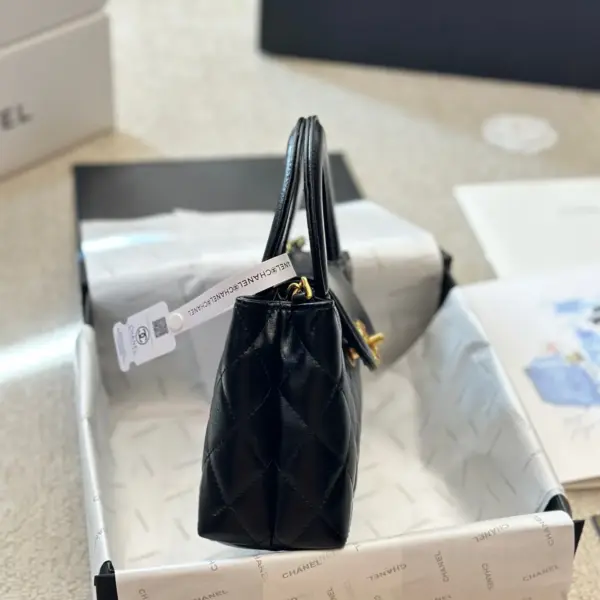 Chanel23k高仿新款本季的“最眼包”Chanel / 香奈兒 23K kelly大號鏈條包小羊皮 顔色集合
