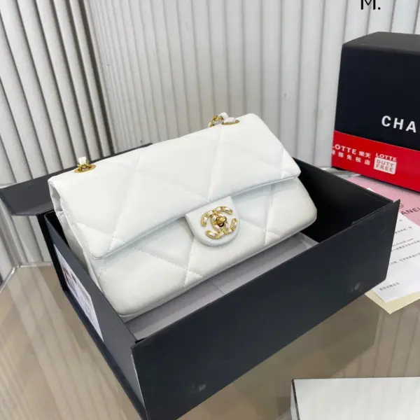 香奈兒 Chanel 大菱格cf包搭配休閒範超吸晴經典百搭的包包優雅大氣 時尚休閒上身絕美 集美必備尺寸25 15