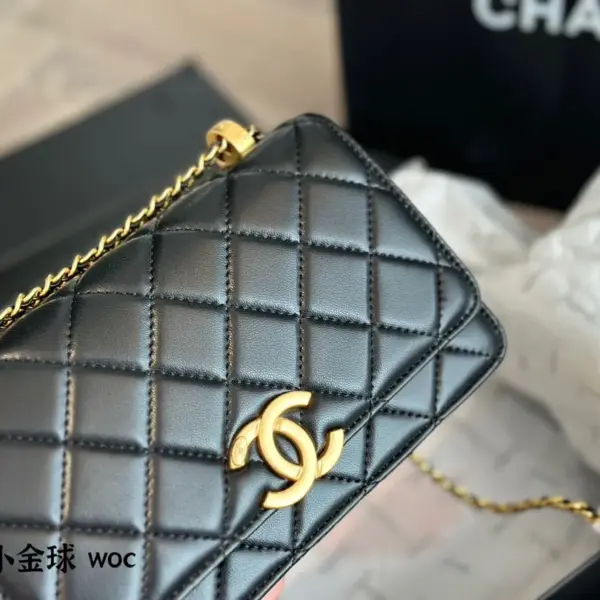香奈兒高仿2021早秋新款雙小金球woc樣和19woc雙小金球這次新出的設計