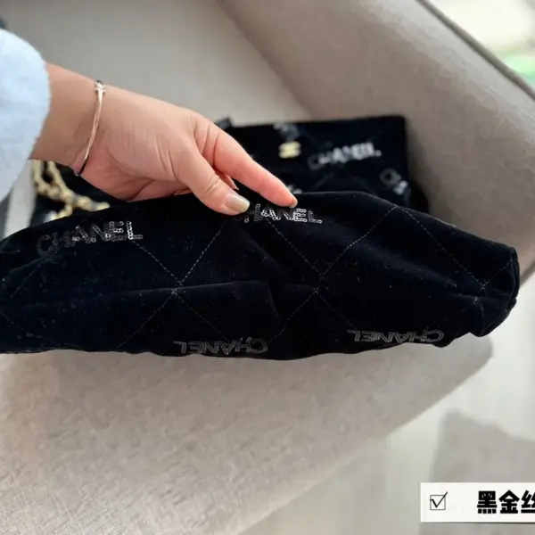 chanel 22bag 黑金絲絨超酷哦！黑絲絨亮片/高級感可以封神啦