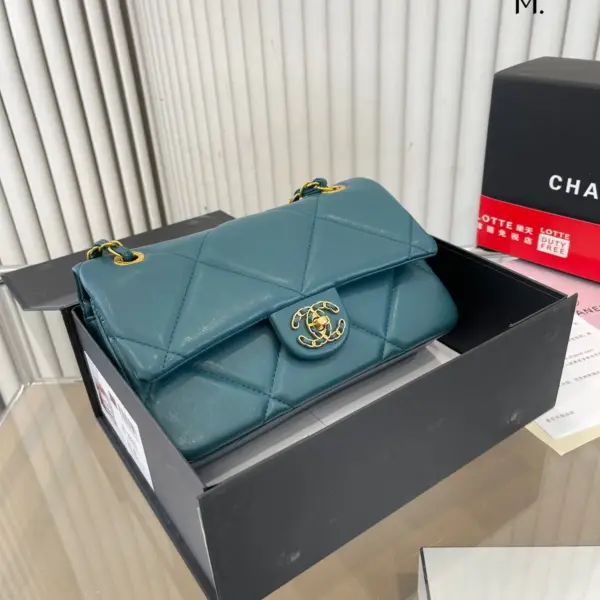 香奈兒 Chanel 大菱格cf包搭配休閒範超吸晴經典百搭的包包優雅大氣 時尚休閒上身絕美 集美必備尺寸25 15