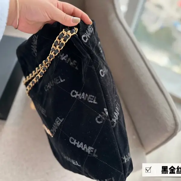 chanel 22bag 黑金絲絨超酷哦！黑絲絨亮片/高級感可以封神啦