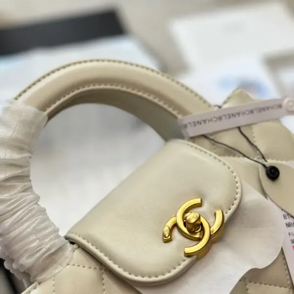 Chanel23k高仿新款本季的“最眼包”Chanel / 香奈兒 23K kelly大號鏈條包小羊皮 顔色集合
