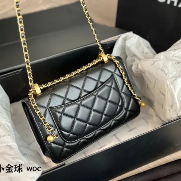 香奈兒高仿2021早秋新款雙小金球woc樣和19woc雙小金球這次新出的設計