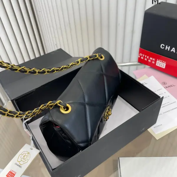 香奈兒 Chanel 大菱格cf包搭配休閒範超吸晴經典百搭的包包優雅大氣 時尚休閒上身絕美 集美必備尺寸25 15