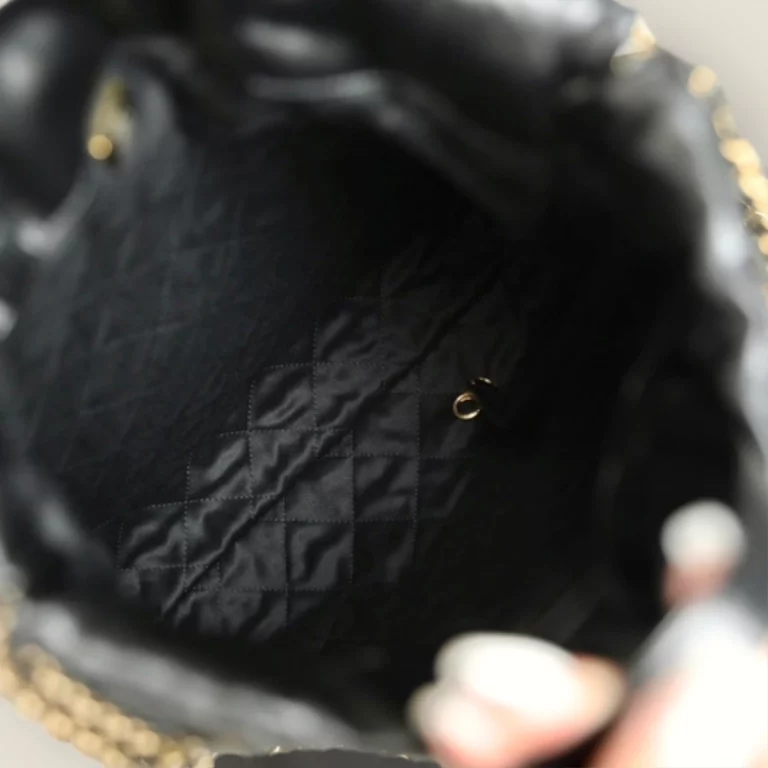 精仿Chanel雙肩背包23P系列黑金 精仿Chanel雙肩背包