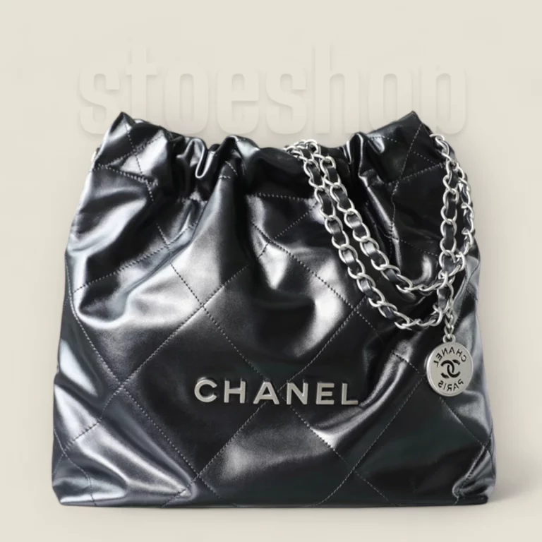 高仿官網同款Chanel 22Bag黑銀小號購物袋，頂級復刻版完美再現