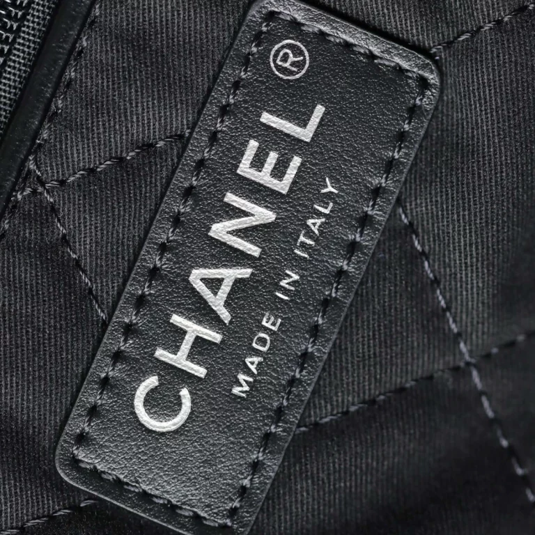 頂級高仿Chanel 22Bag中號黑銀購物袋，完美還原官網