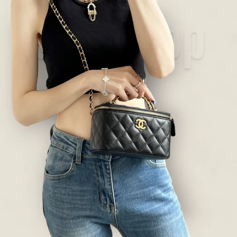 台灣高仿奢侈品Chanel22S黑金化妝包