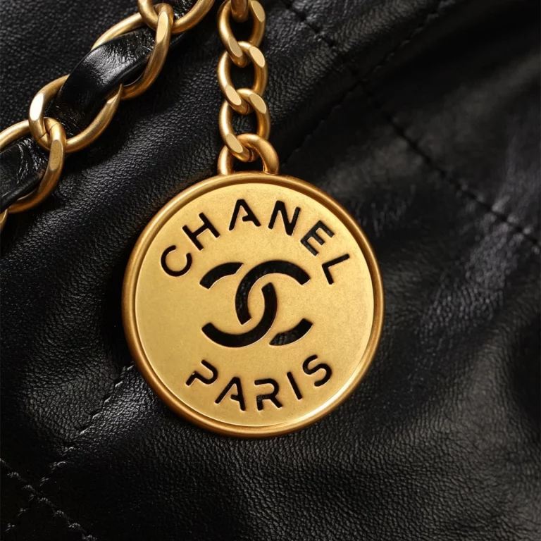 頂級高仿Chanel垃圾袋早春新款黑色/金扣M級復刻版 33 頂級高仿Chanel垃圾袋早春新款黑色/金扣M級復刻版
