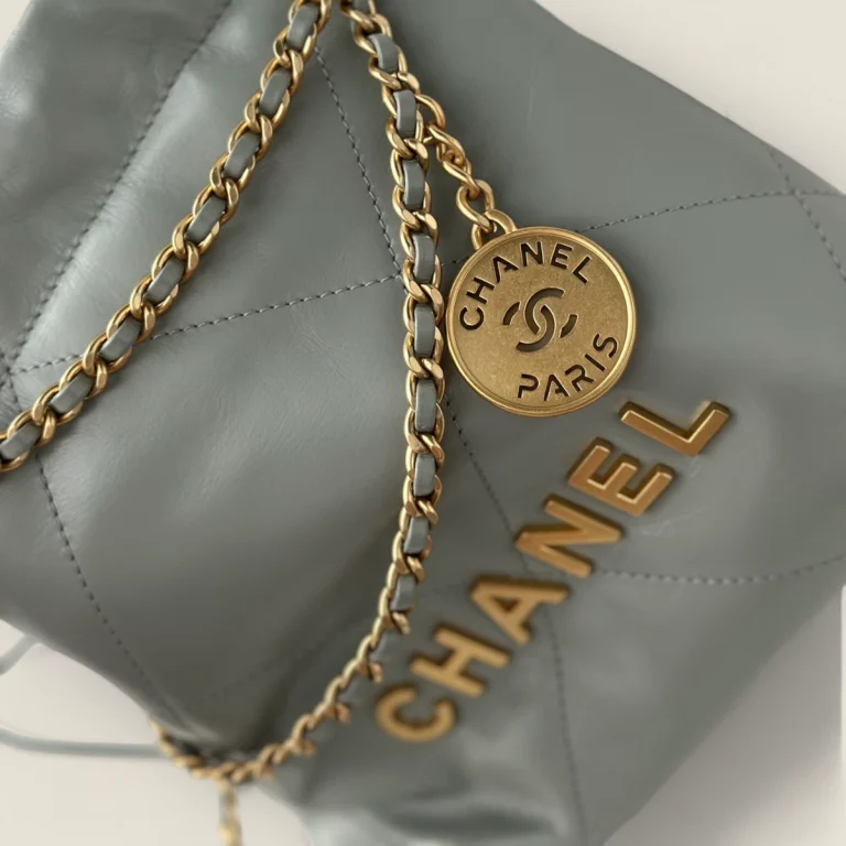 高仿Chanel 23S系列霧霾藍Mini購物袋金扣超A精仿款