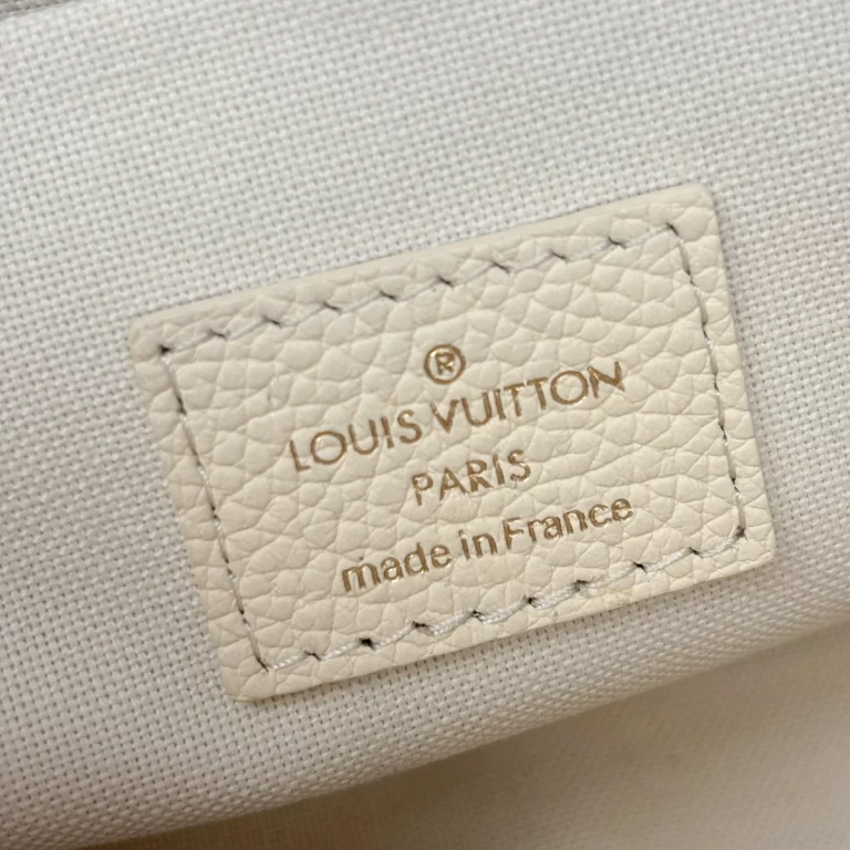 複刻LV Pochette Felicie系列M82047鏈條包,正品級品質 33 複刻LV 複刻LV Pochette Felicie系列M82047鏈條包,正品級品質 複刻LV