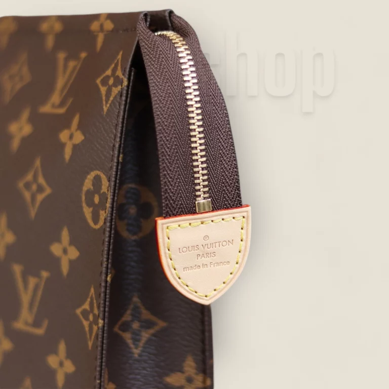 香港原單高仿LV手拿包 - Toiletry Pouch系列M47542，經典老花復刻
