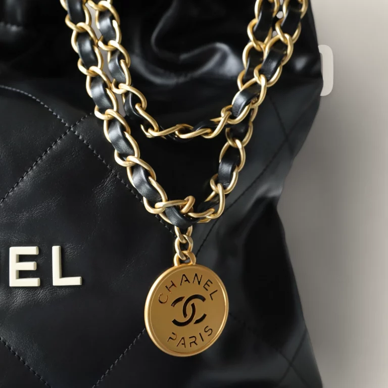 原廠皮Chanel購物袋小號黑金白扣，高仿復刻版完美細節
