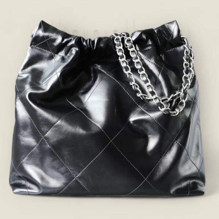 高仿官網同款Chanel 22Bag黑銀小號購物袋，頂級復刻版完美再現