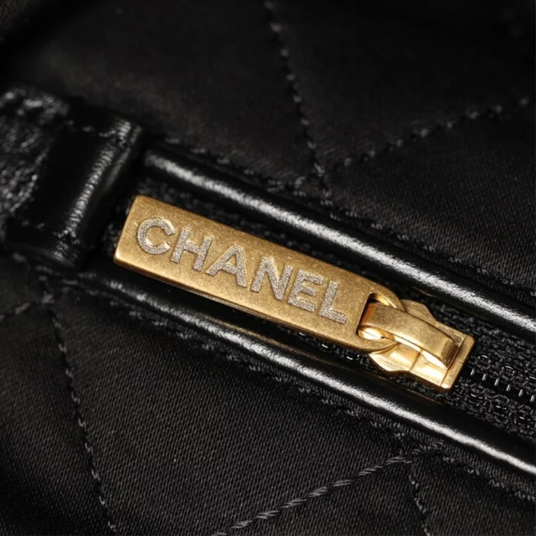 頂級高仿Chanel垃圾袋早春新款黑色/金扣M級復刻版 30 頂級高仿Chanel垃圾袋早春新款黑色/金扣M級復刻版