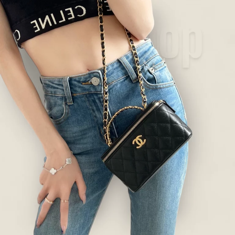 台灣高仿奢侈品Chanel22S黑金化妝包